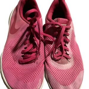 Girls pink Nike Tennis Shoes size 6